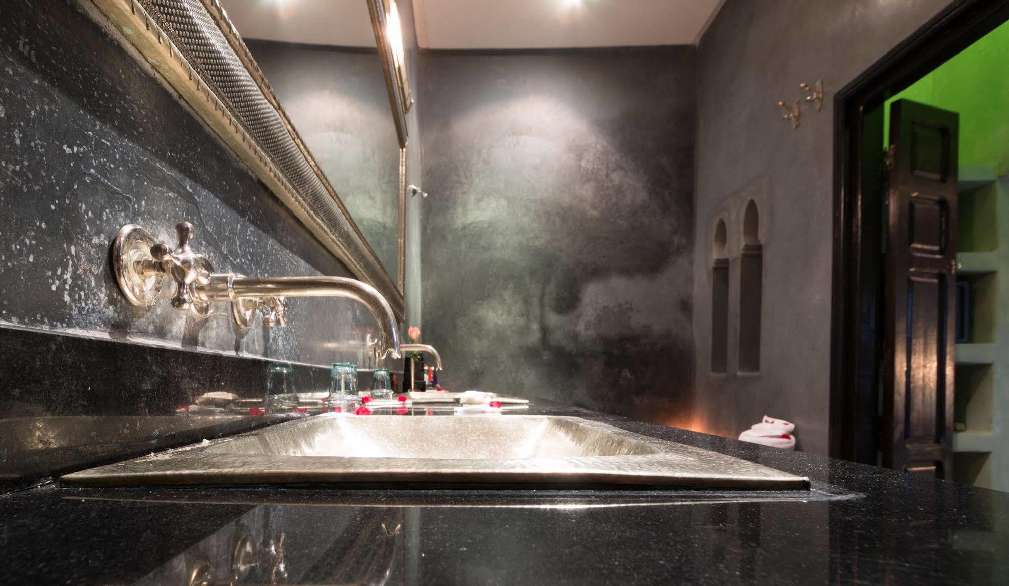 Riad Origin Lhena 3*