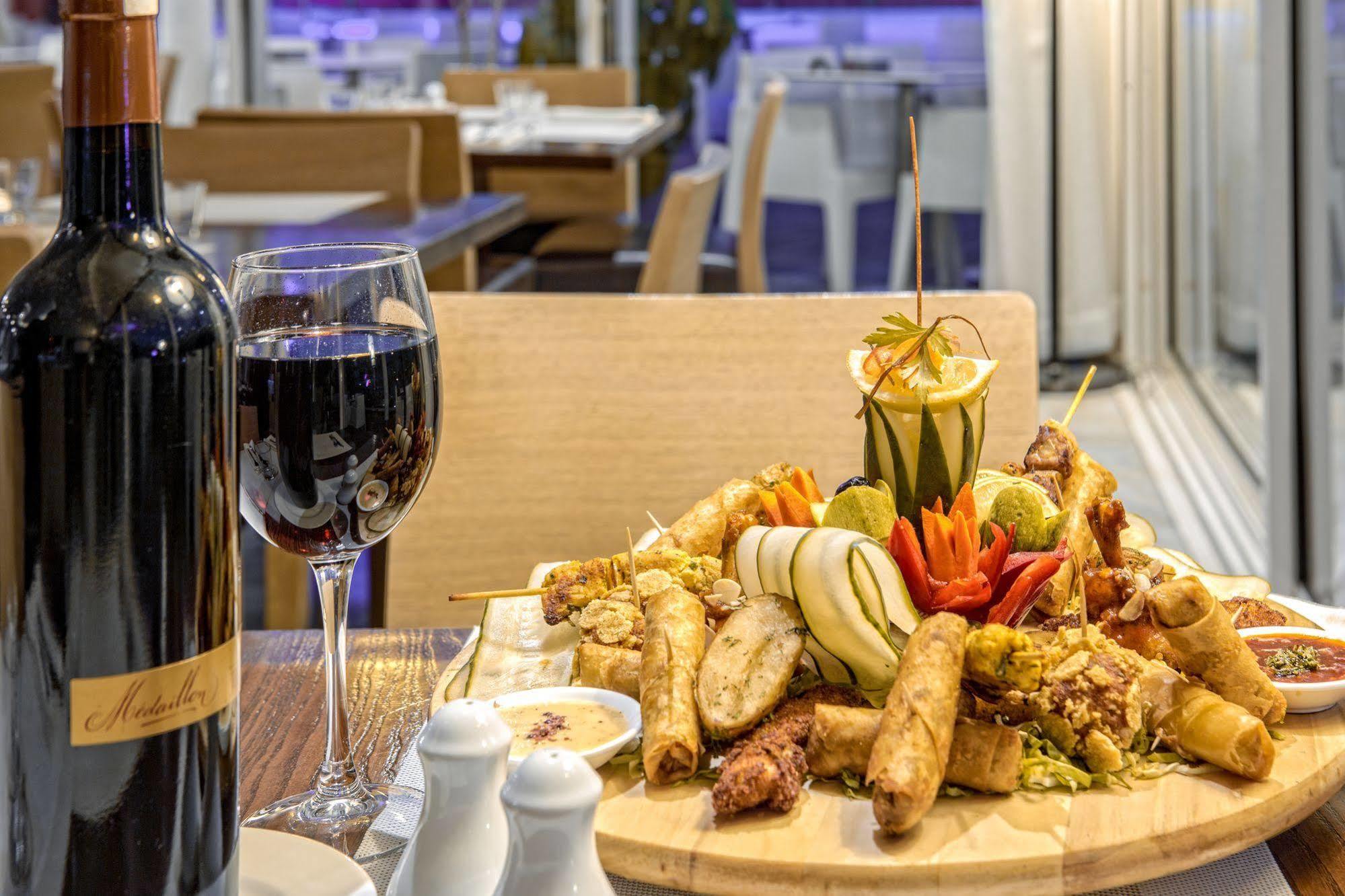 La Renaissance & (adults Only) 4*