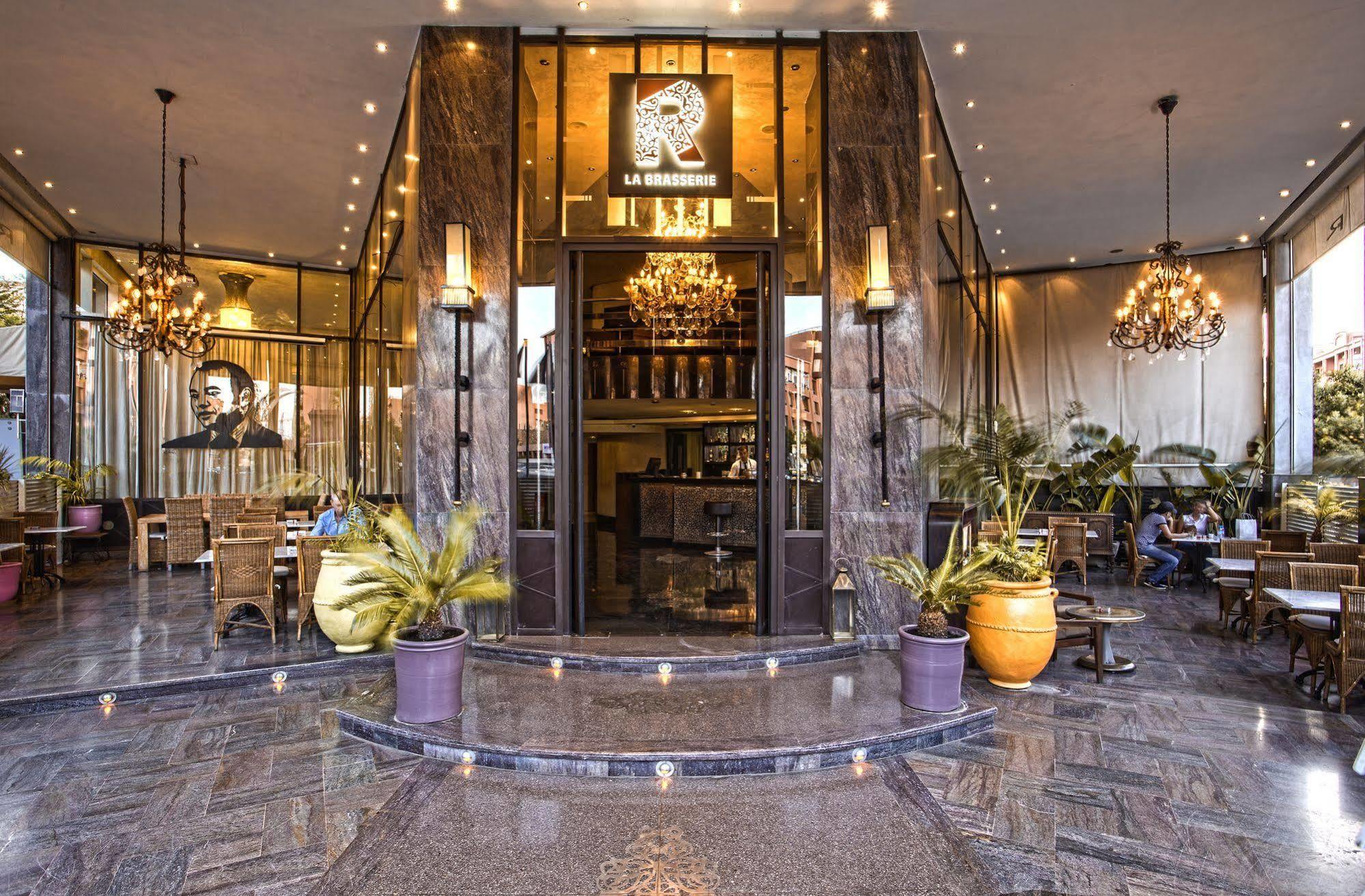 La Renaissance & (adults Only)