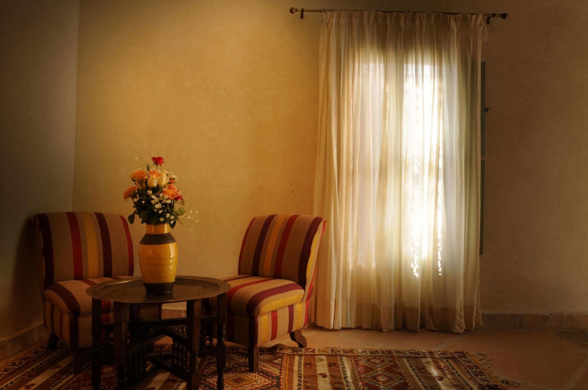 Les Hibiscus Guest house