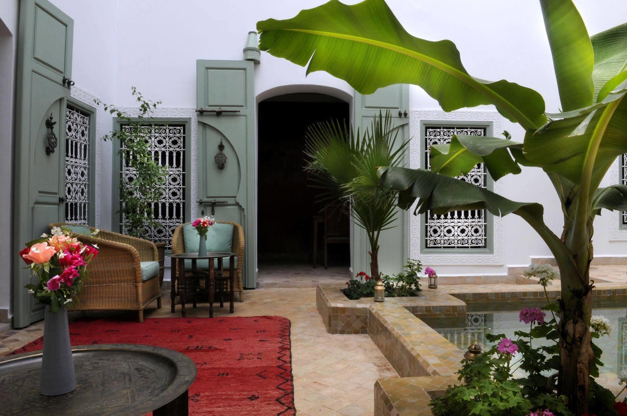 Les Hibiscus Guest house 4*
