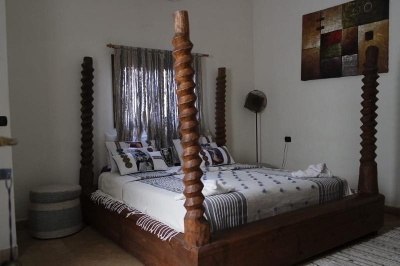 Riad Les Ammonites And Marrakesh