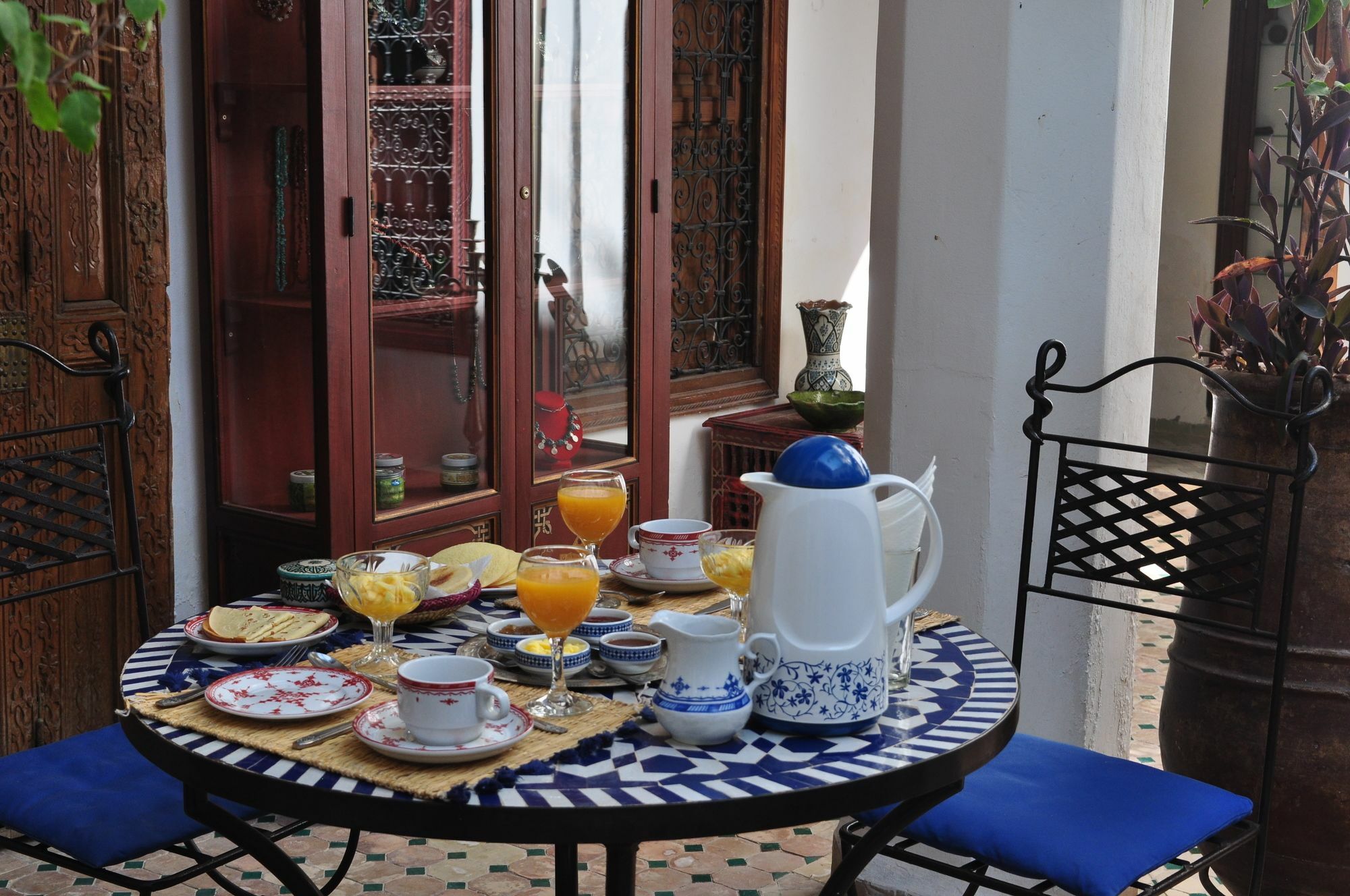 Acomodação com café da manhã  Ghali &