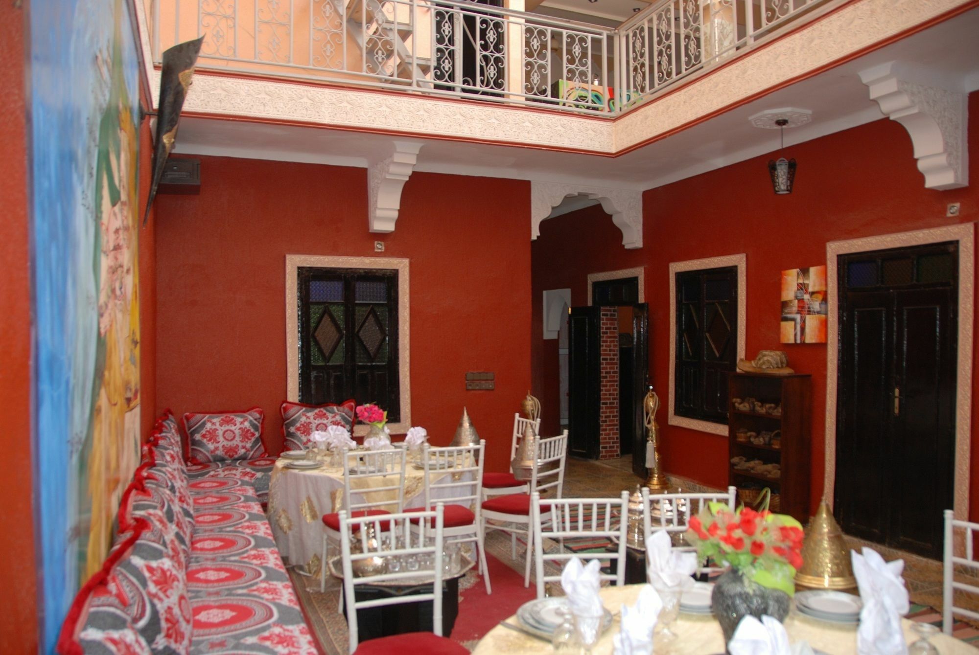 Hotel Red Castle - Backpacker