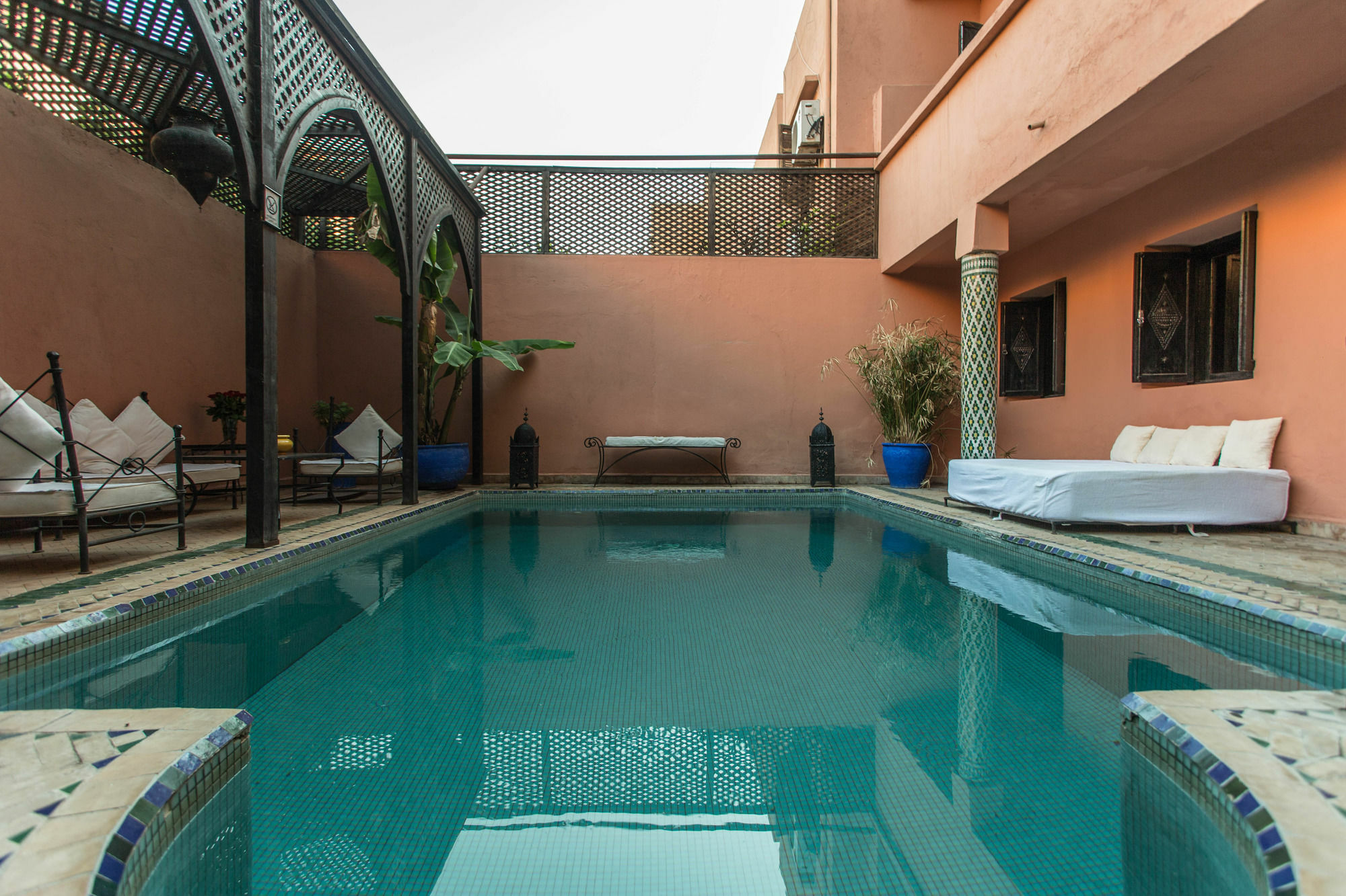 Amira & Guest house