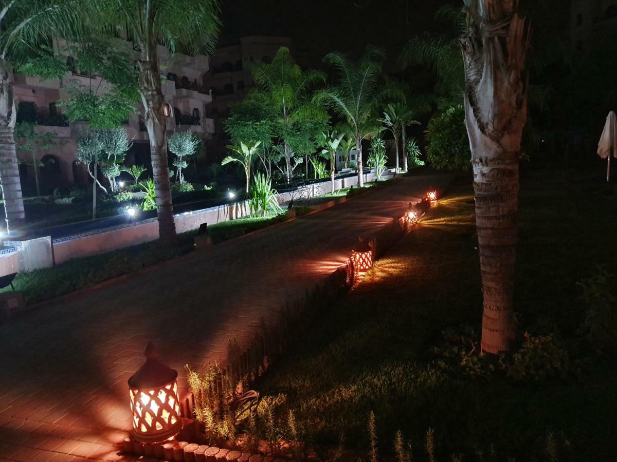 Dans Boulevard Oued Issil *