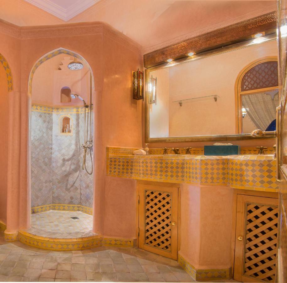 Tahyra Guest house