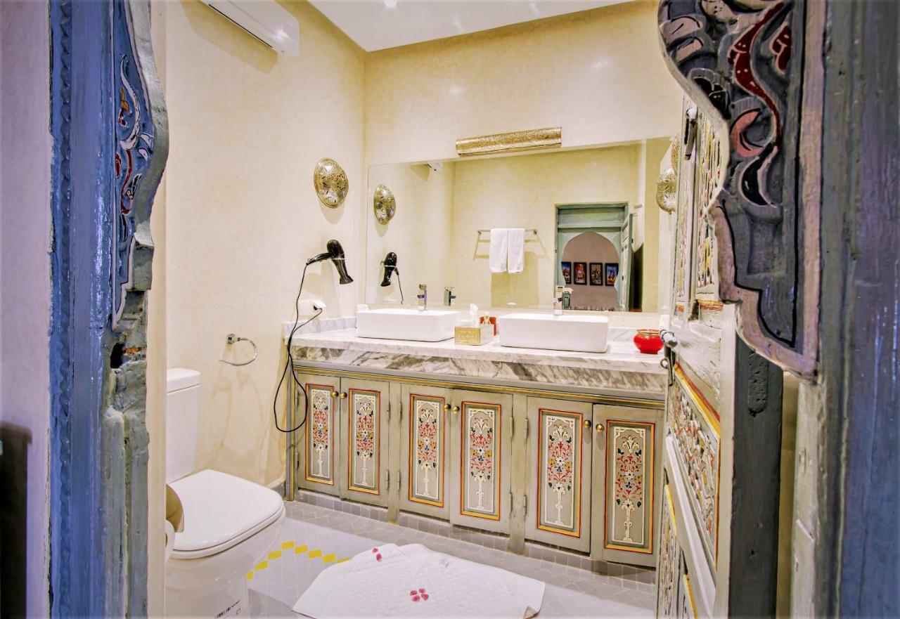 Tahyra Guest house