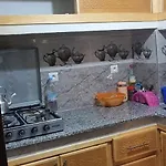 شقة بحي تاركة
