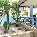 Riad La Sarrazine