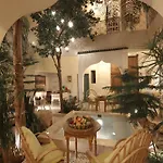 Riad Naanaa Bed & Breakfast