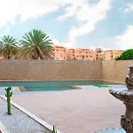10 Min Menara Airport, Appartamento Con Piscina