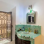Riad Sharqi Luminous A Sunny In Marrakech Old Town