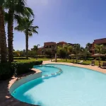 Havre De Paix Avec Jardin Et Piscine