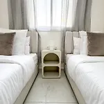 Lyana Home