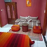 Riad Avec Jardins Et Piscines