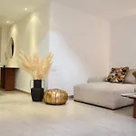 M17-Le Duplex-Balcon-Piscine-Majorelle