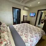 City Center Flat With 2 Pools
