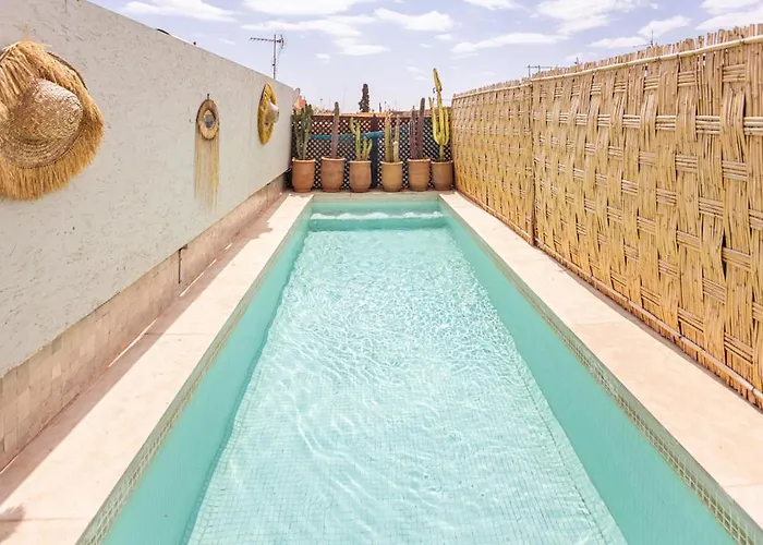 Riad La Sarrazine