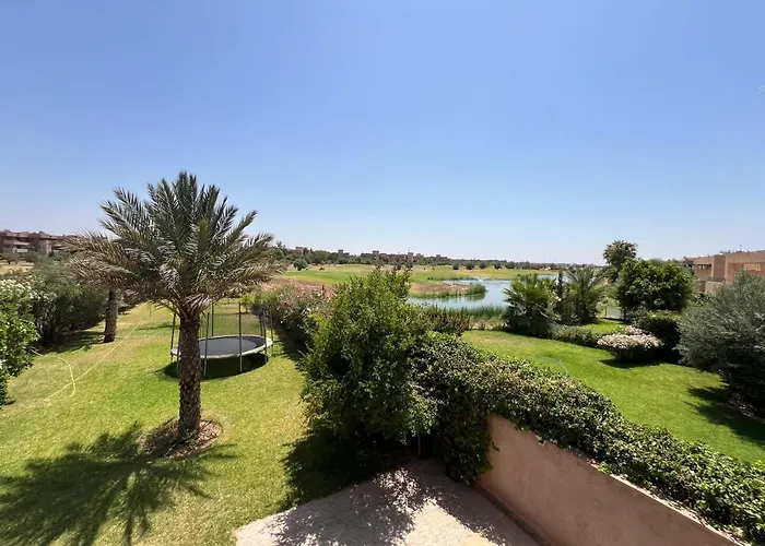 Superbe Villa En Plein Golf City