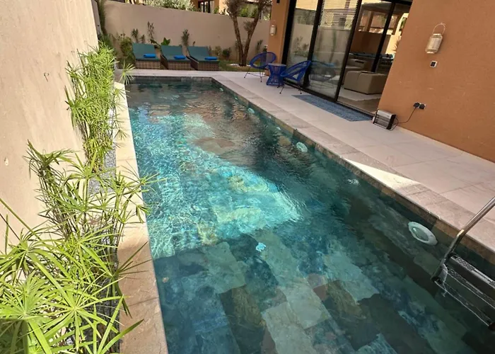 Villa Jassmir 5 Chambres 10 Min Du Centre Piscine Chauffee