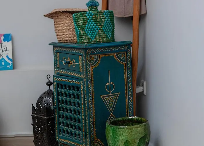 Riad Laly Tourisme Eclaire Le Bijou De La Medina