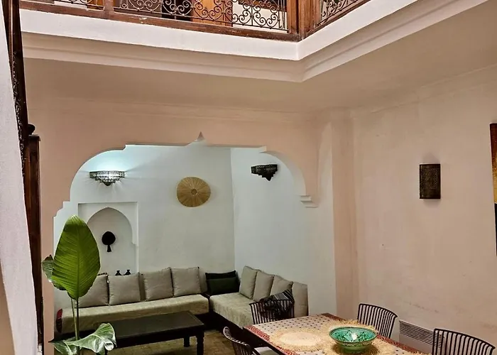 Riad De Charme En Plein Coeur De La Medina De Marrakech