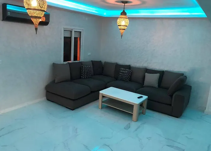 “Yallah”Riyad Triplex For 6 Persons Max