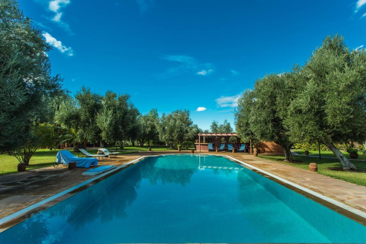 Les Oliviers - A Setting Of Tranquility Villa *