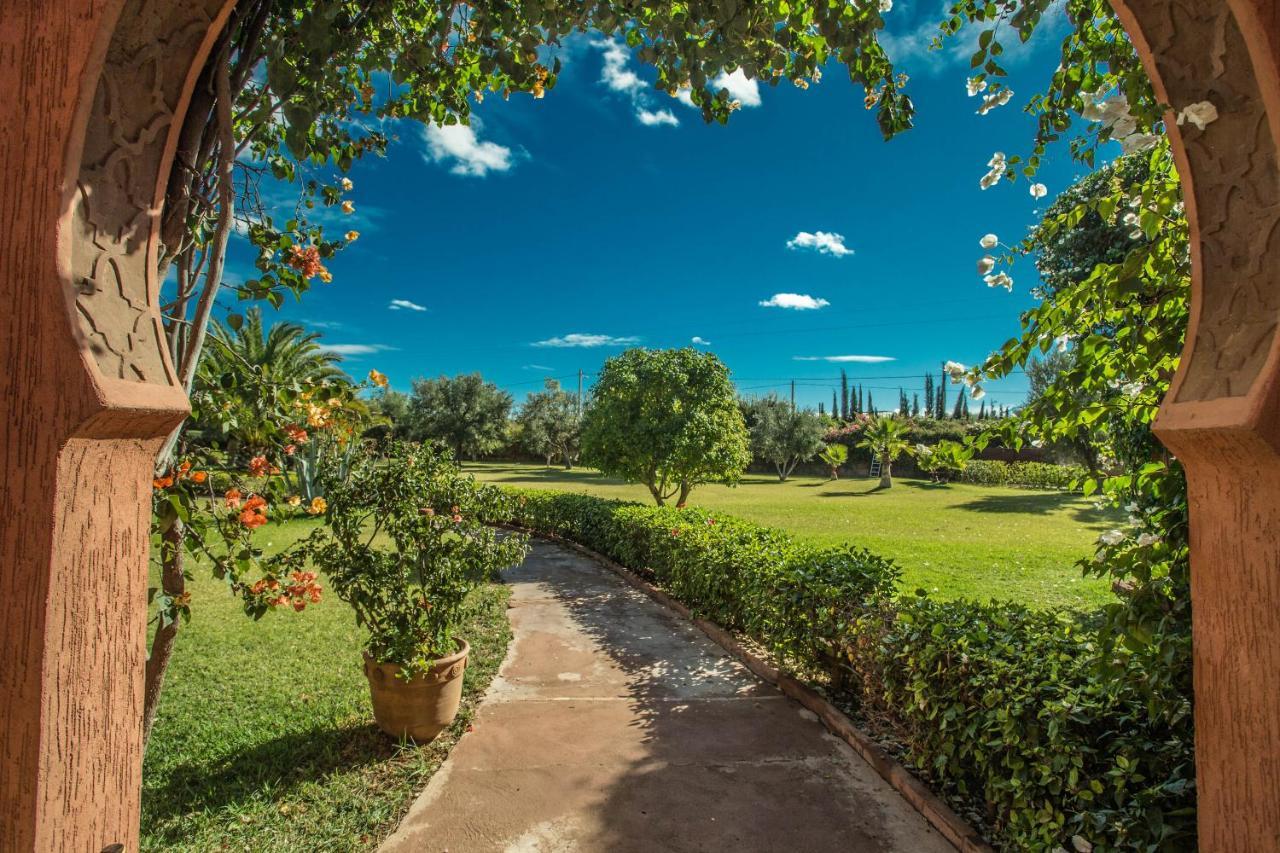 Les Oliviers - A Setting Of Tranquility Villa *