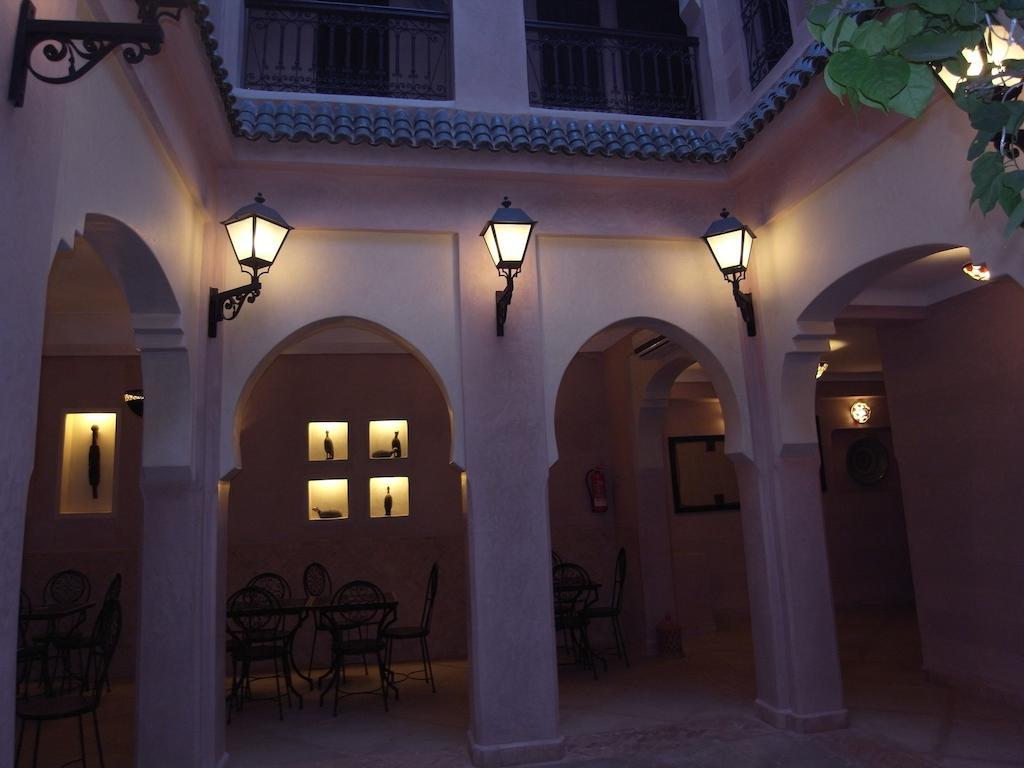 Bazaar Cafe 4*