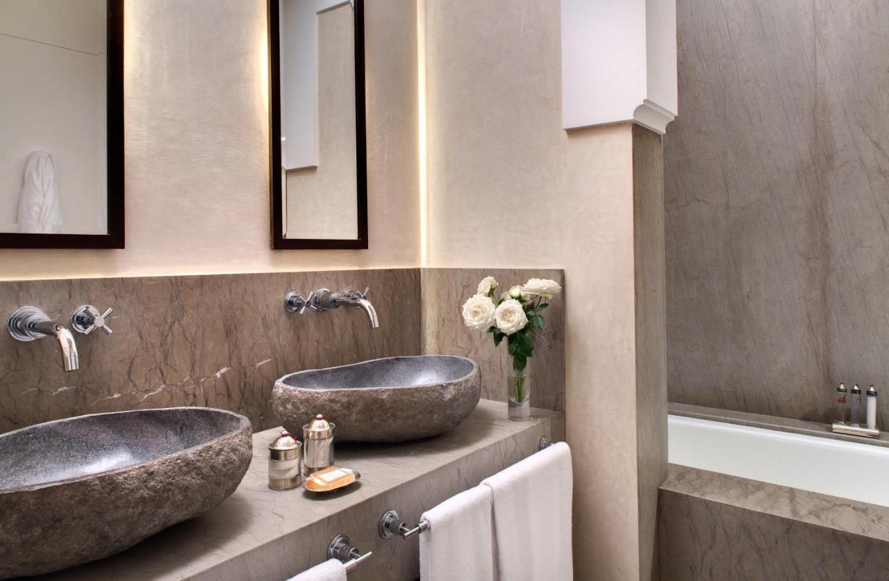 Antara Riad