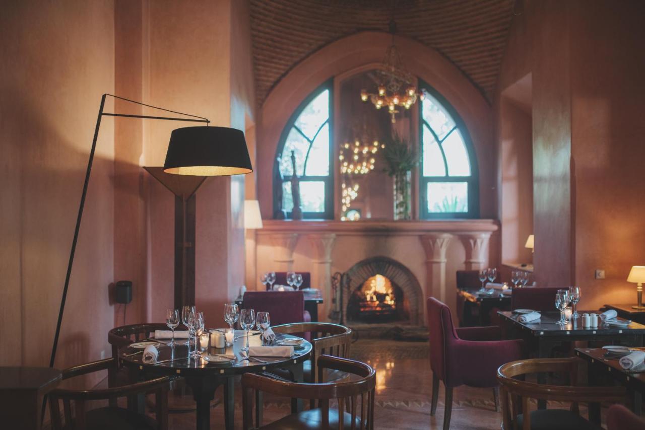 Les Deux Tours Hotel