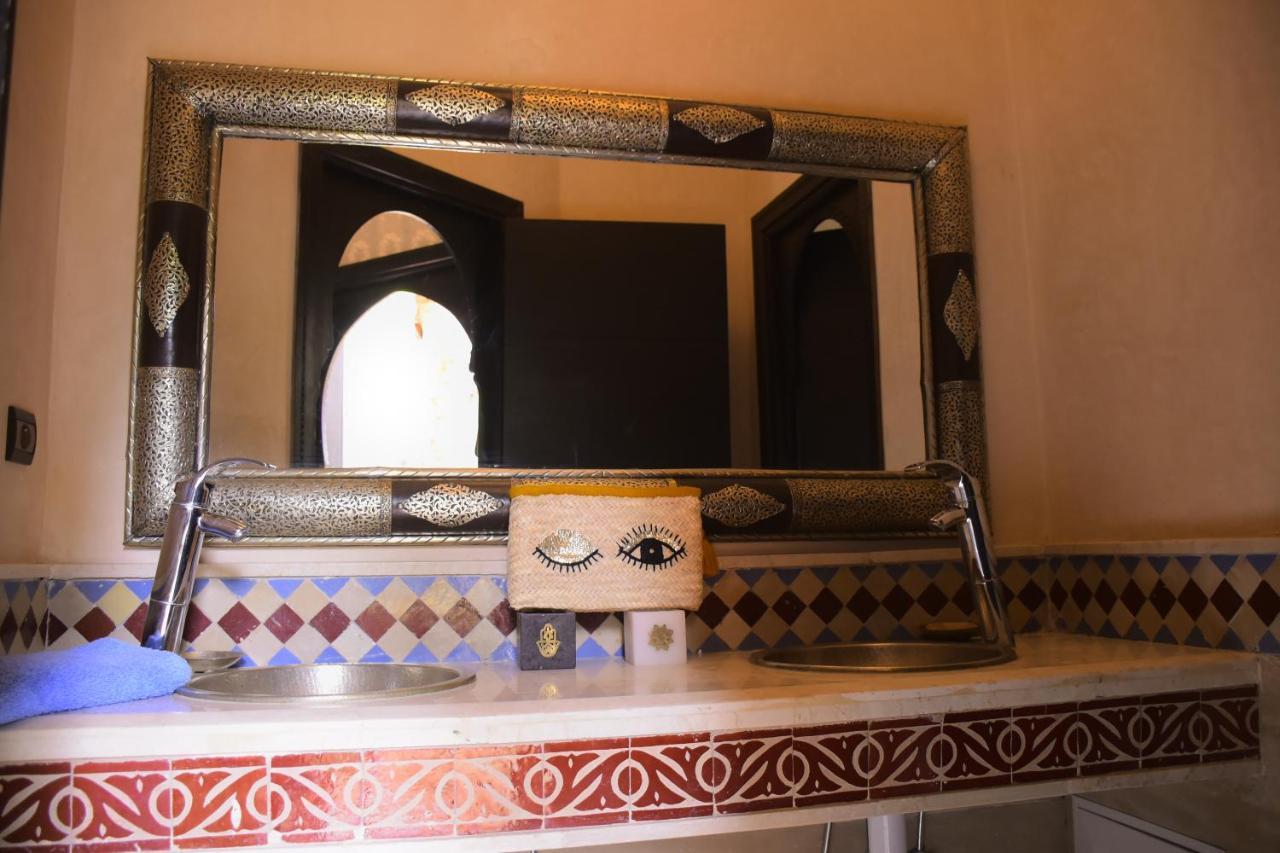Capstay Riad