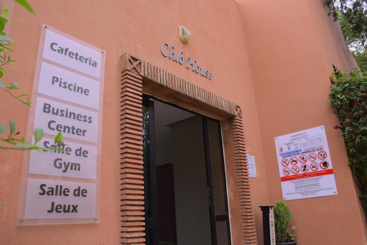 Capstay Riad