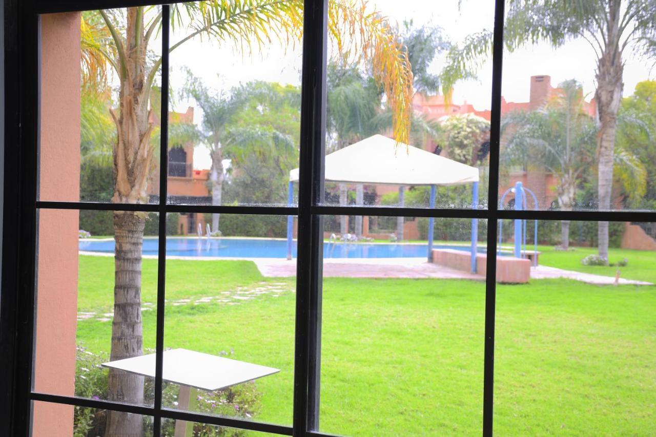 Capstay Riad