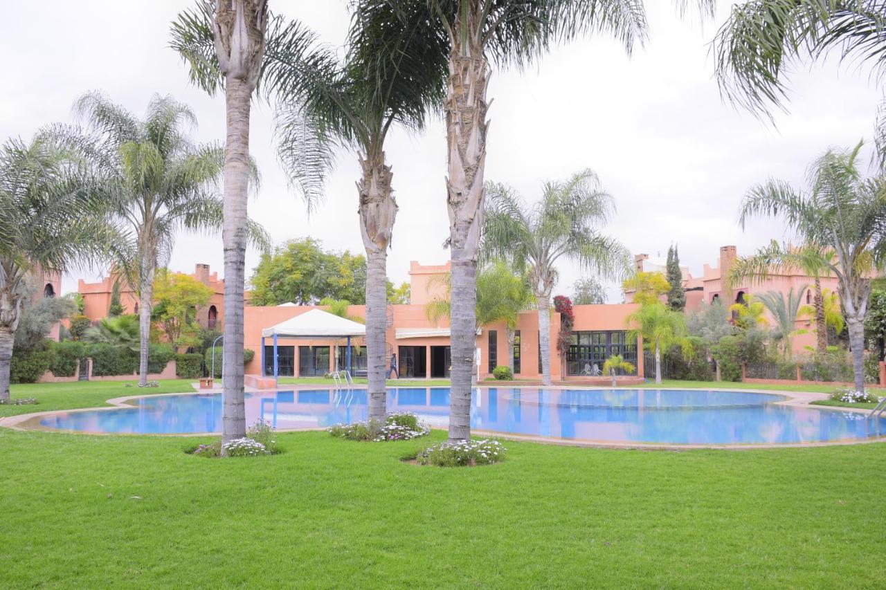 Capstay Riad