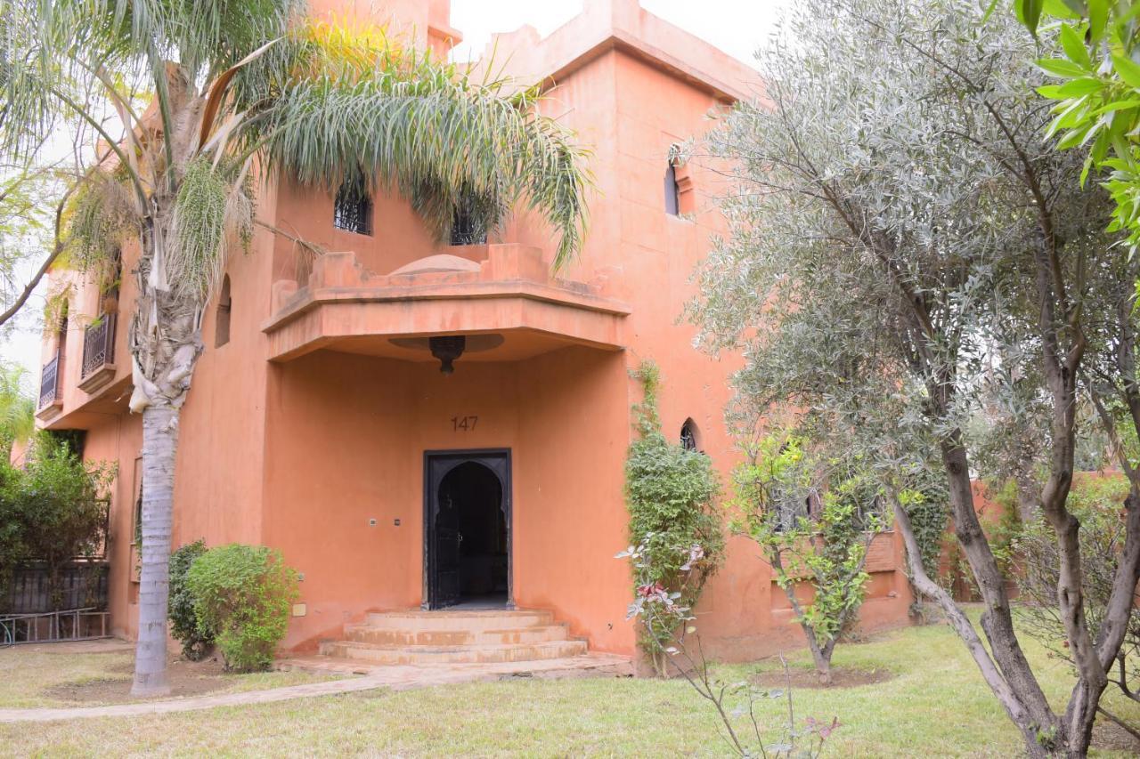 Capstay Riad