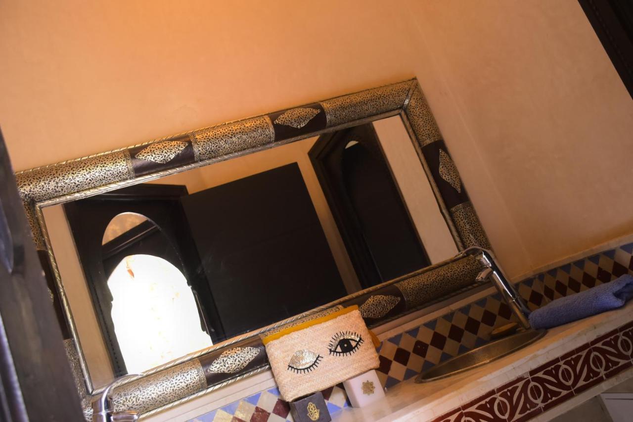 Capstay Riad *