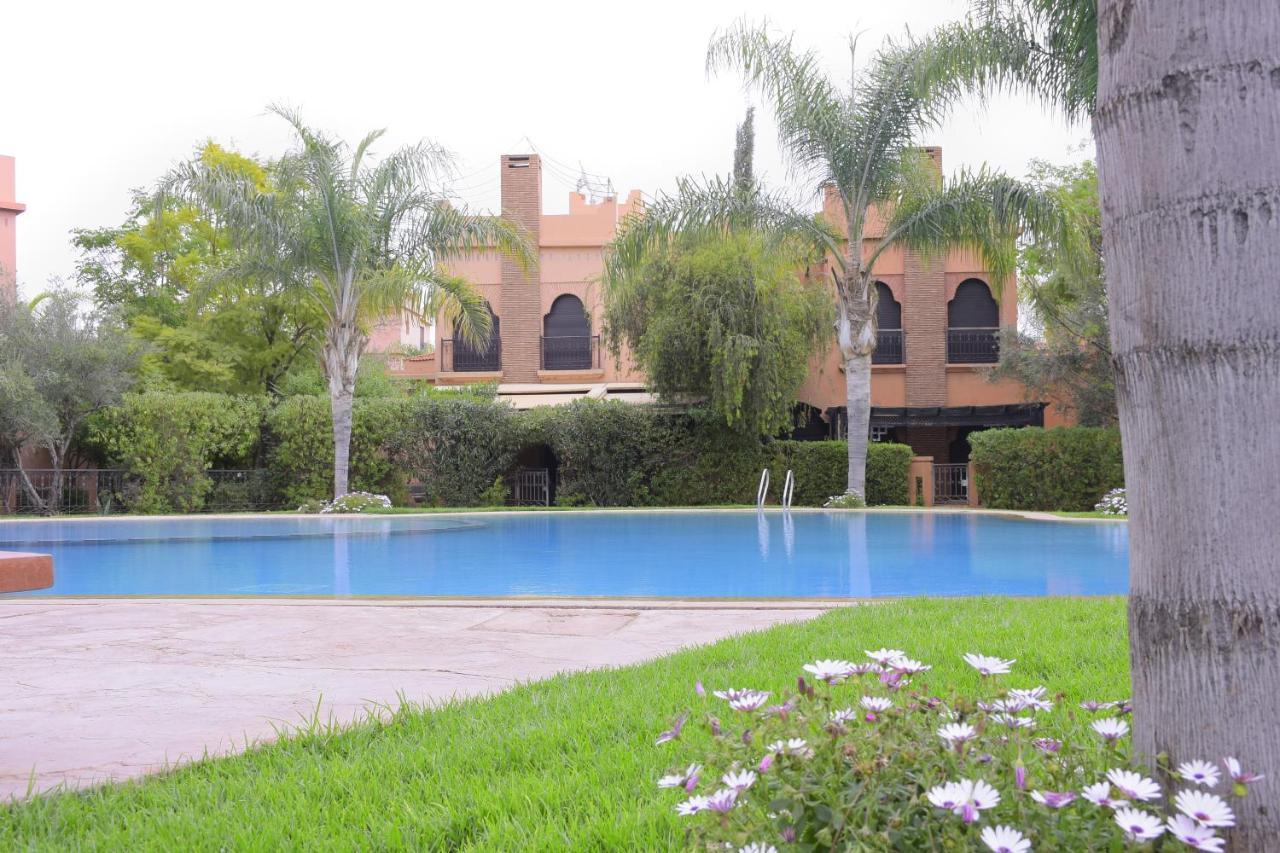Capstay Riad