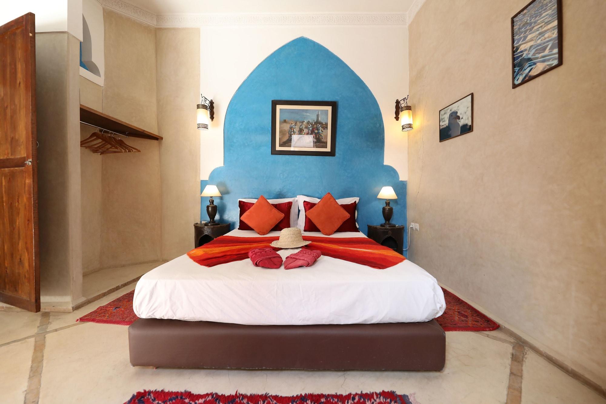 Riad Sidi Mimoune & 3*