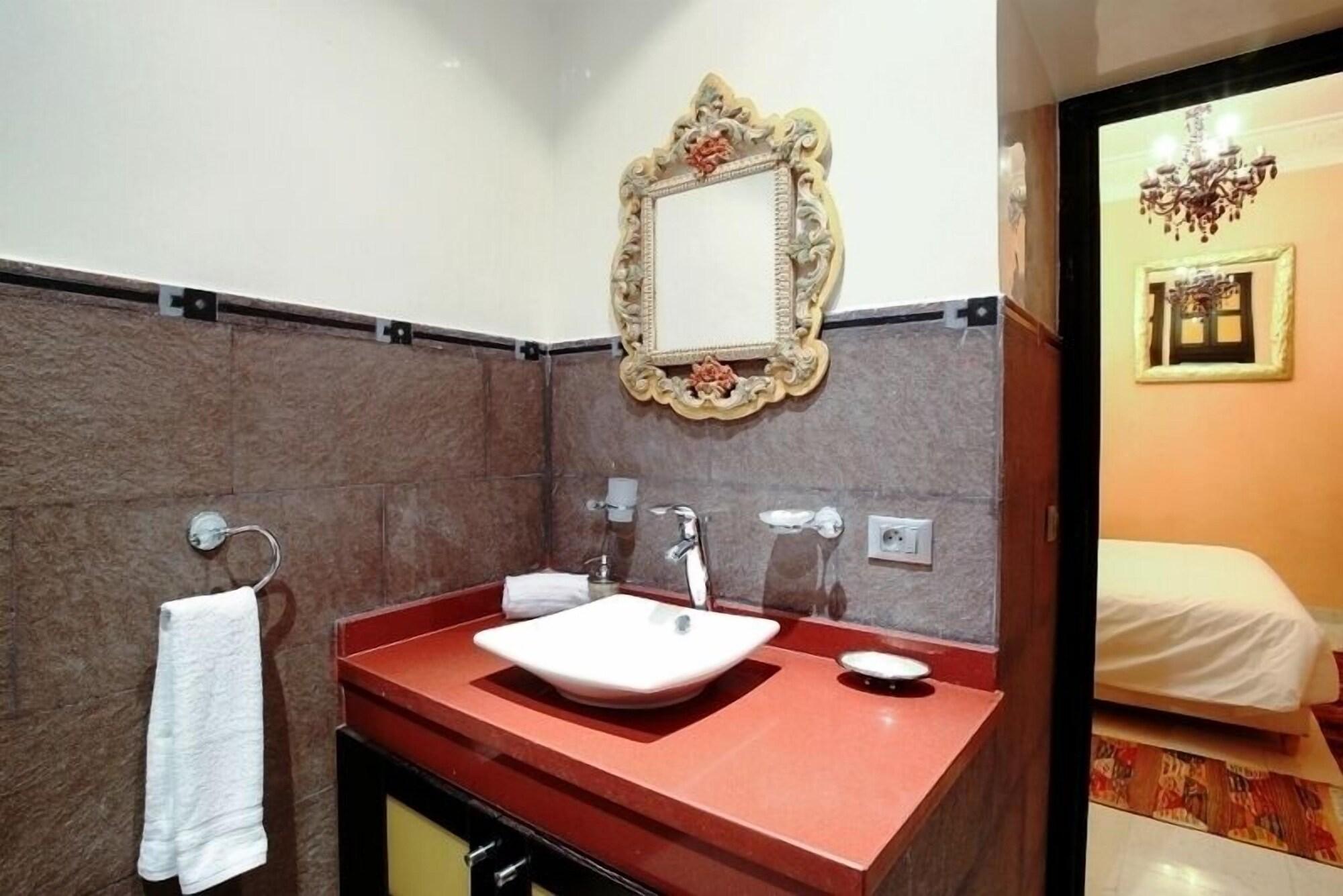 & Ksar Saad Riad