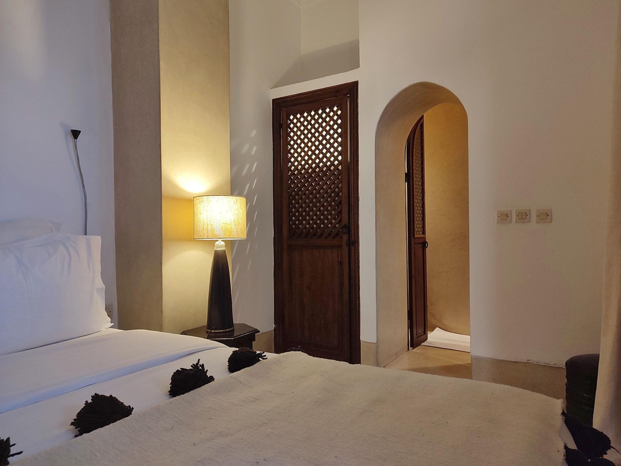 Dar Zaman 3*