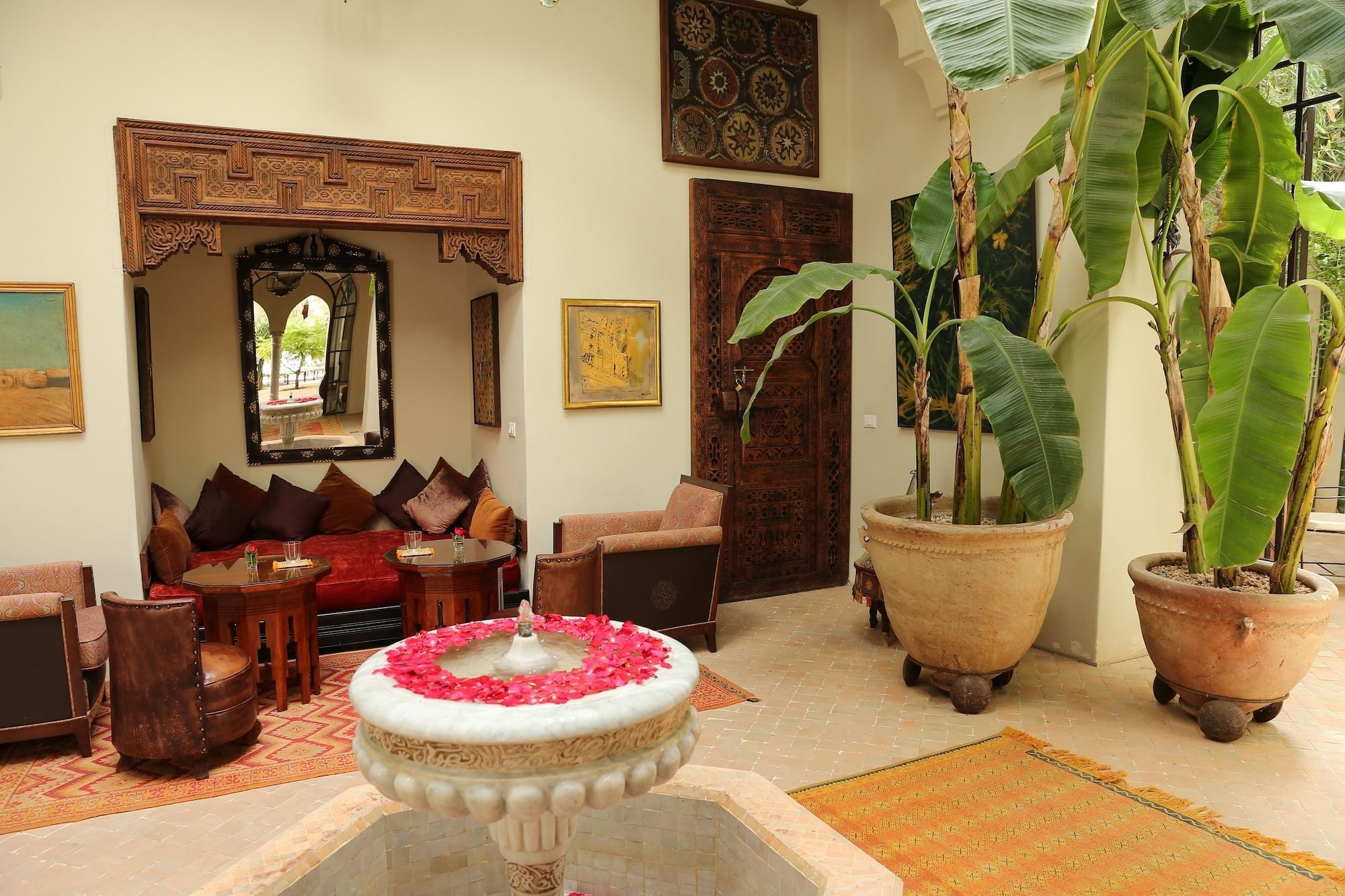 Palais Khum 3*