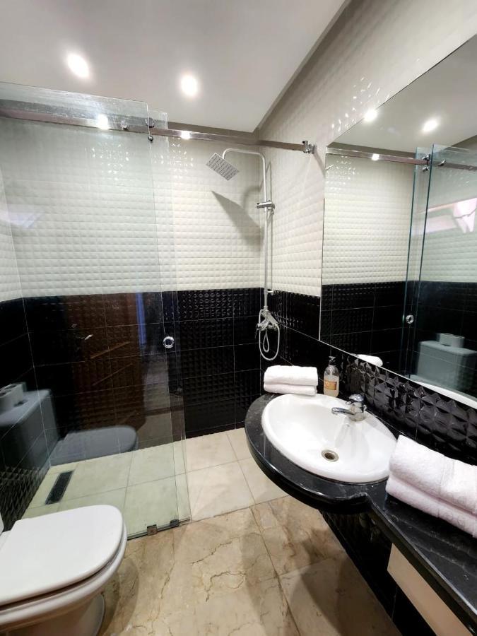 Apartment En Plein Centre Entierement Equipe
