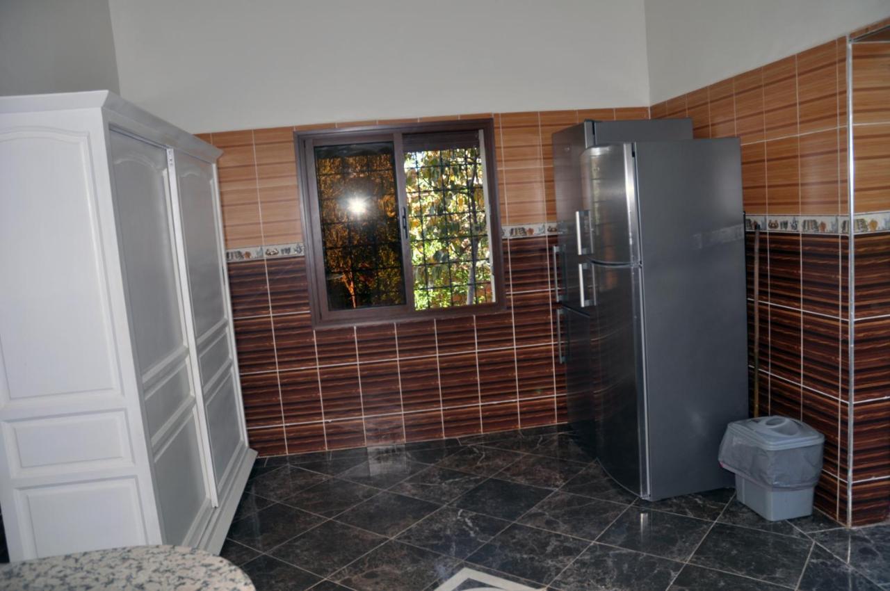 Jolie Moderne Avec Piscine Privee. Villa