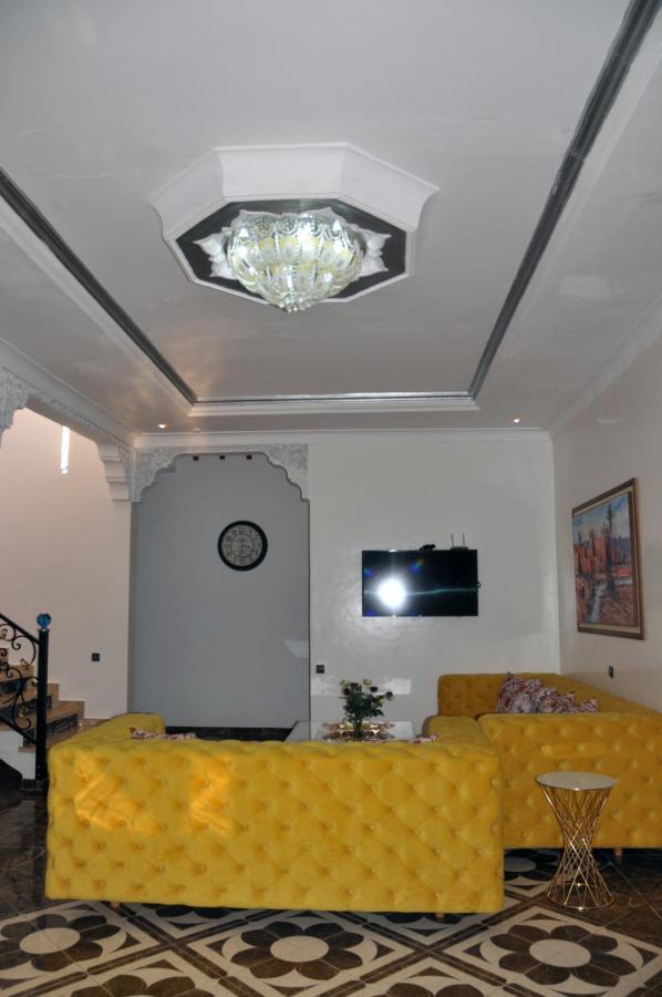 Jolie Moderne Avec Piscine Privee. Villa *