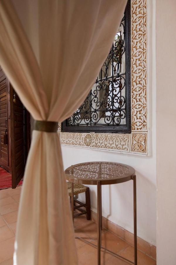 Noor Charana 3*