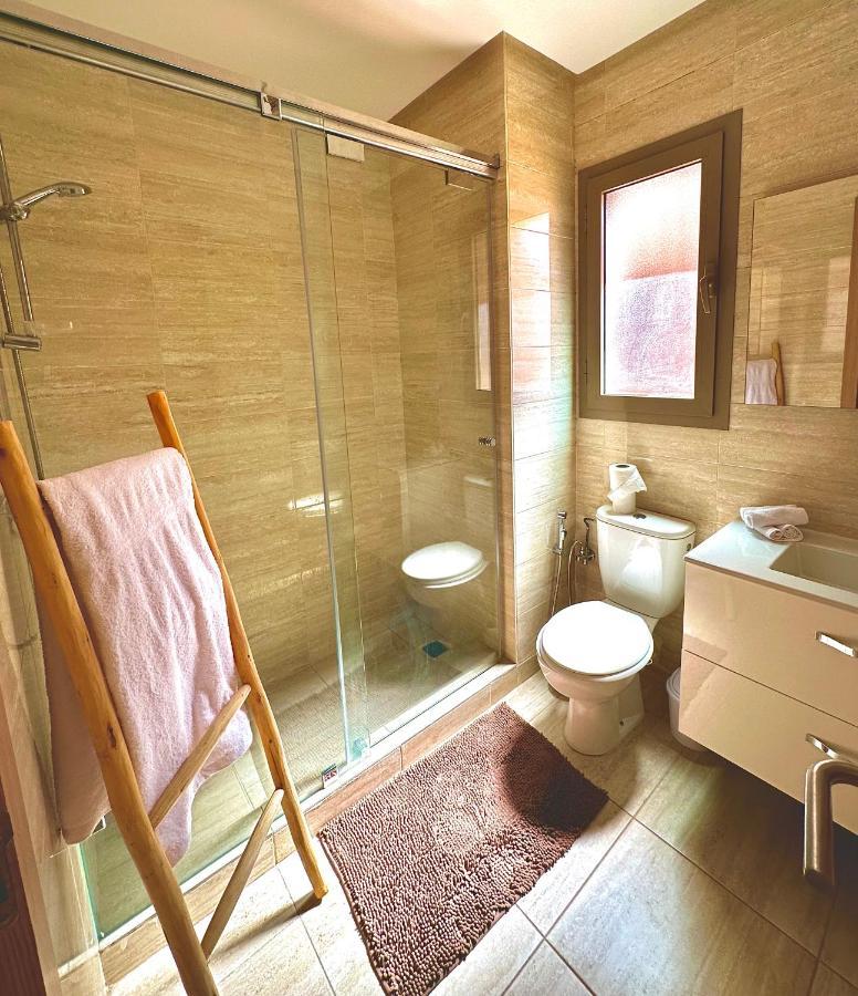 Sunny Square Apartment *