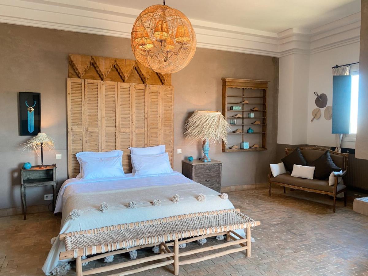 Singuliere By Louhou Collection *